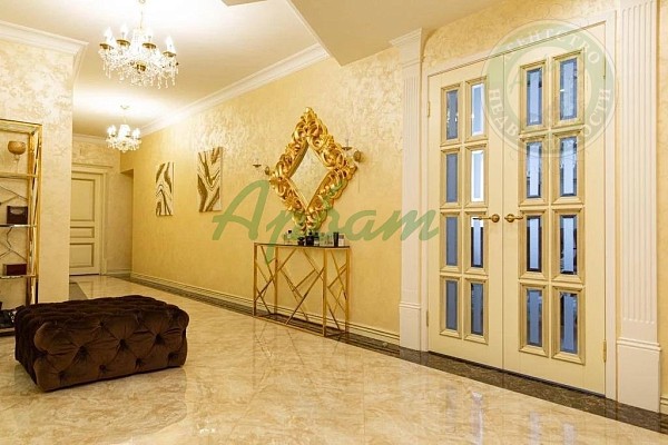 4-к квартира, 155 кв.м. (№14984)