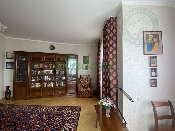 4-к квартира, 180 кв.м. (№13783)
