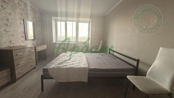 Снять 1-к квартиру, 44 кв.м. (№14693)