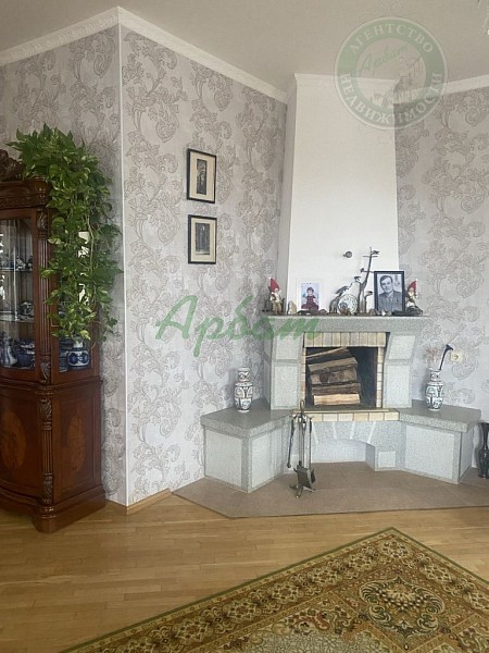 4-к квартира, 180 кв.м. (№13783)
