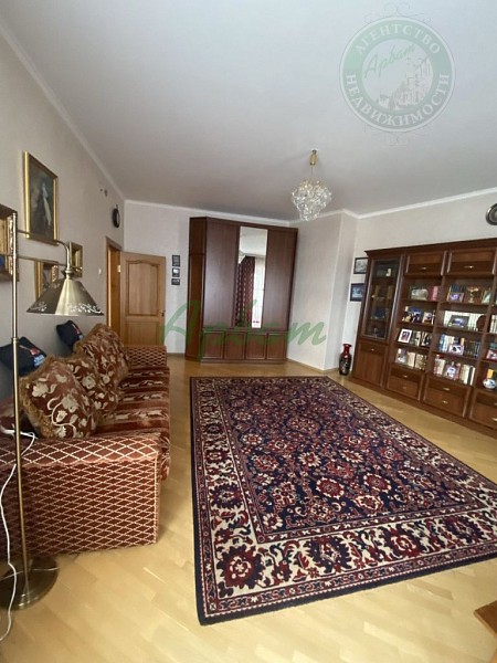4-к квартира, 180 кв.м. (№14365)