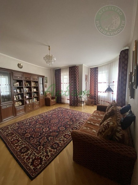 4-к квартира, 180 кв.м. (№13783)