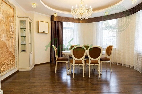 4-к квартира, 155 кв.м. (№14984)