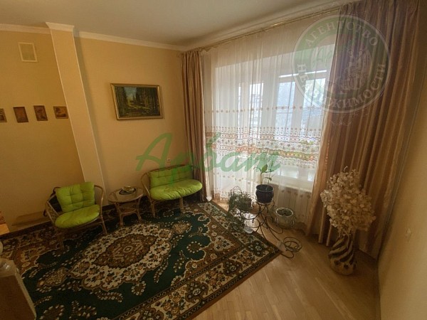 4-к квартира, 180 кв.м. (№13783)