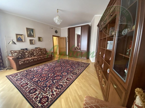 4-к квартира, 180 кв.м. (№14365)