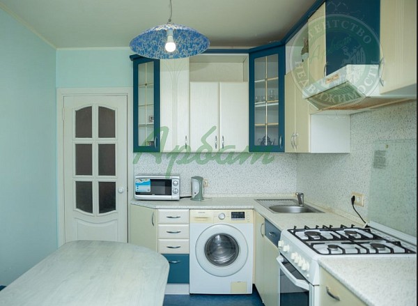Снять 3-к квартиру, 67 кв.м. (№14996)