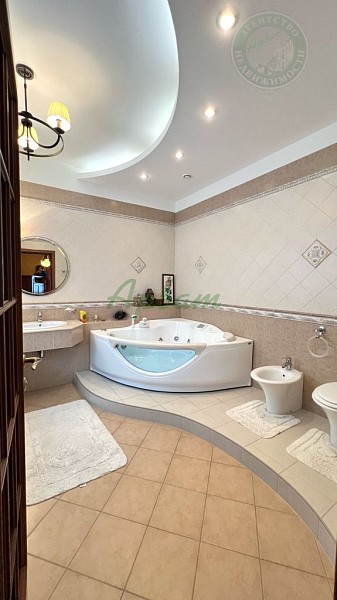Дом, 841 кв.м. (№14712)