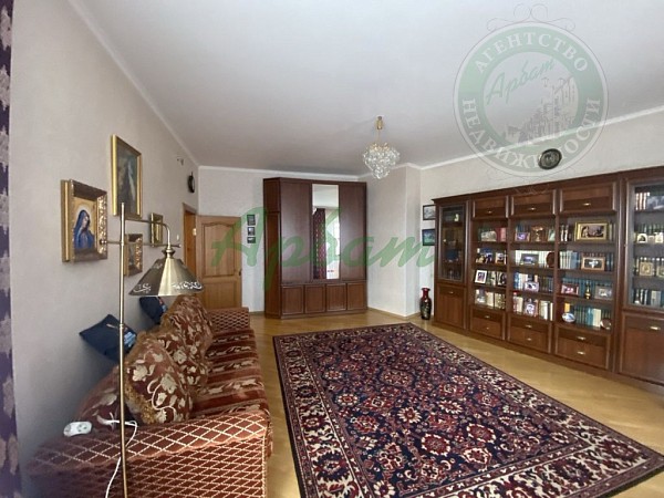 4-к квартира, 180 кв.м. (№14365)