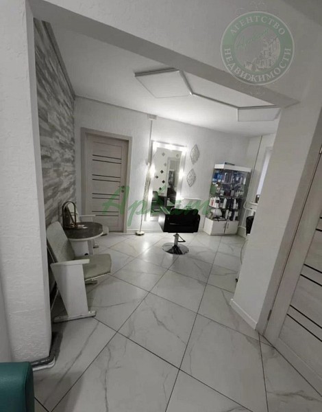 Коммерческая недвижимость, 100 кв.м. (№14173)