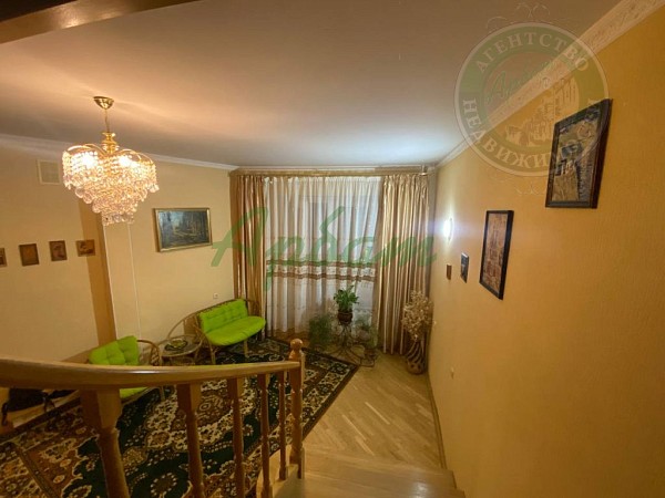 4-к квартира, 180 кв.м. (№14365)