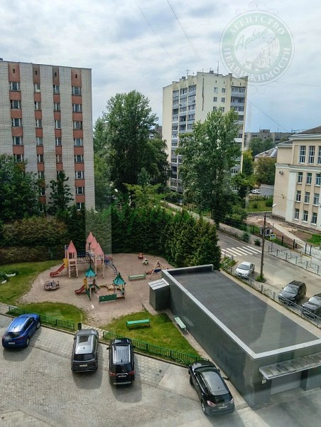 Снять 3-к квартиру, 98 кв.м. (№14673)