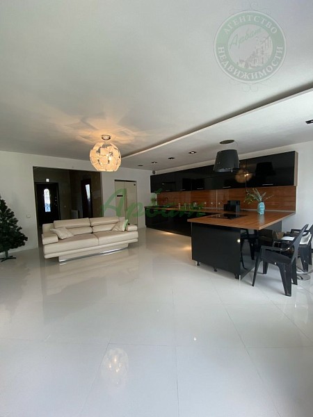 Дом, 192 кв.м. (№14193)