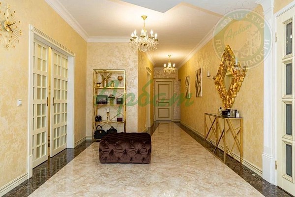 4-к квартира, 155 кв.м. (№14984)