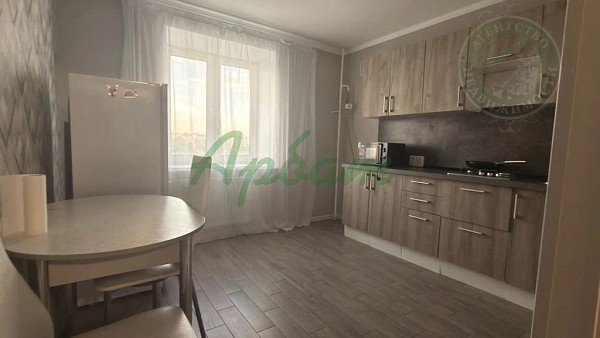 Снять 1-к квартиру, 44 кв.м. (№14693)