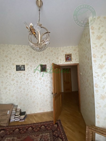 4-к квартира, 180 кв.м. (№13783)