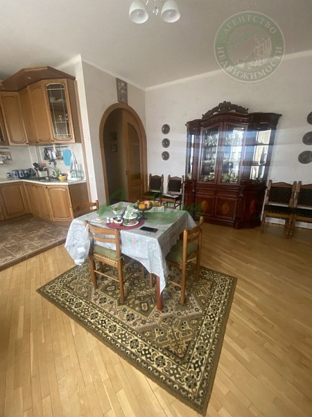 4-к квартира, 180 кв.м. (№14365)