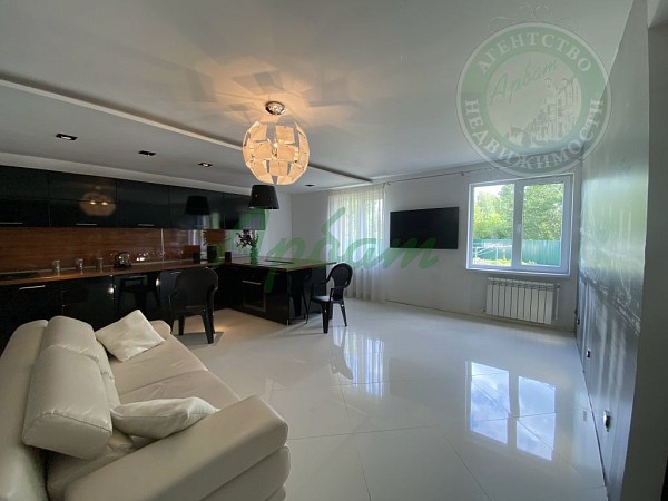 Дом, 192 кв.м. (№14193)