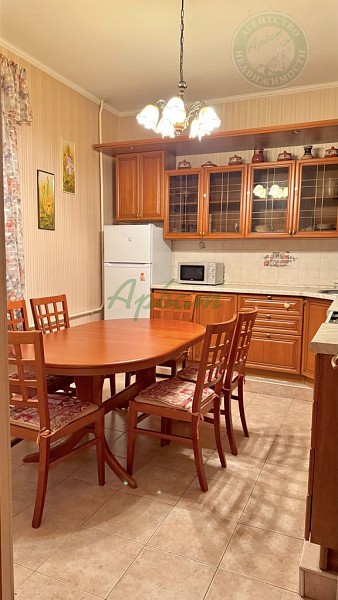 Дом, 260 кв.м. (№14240)