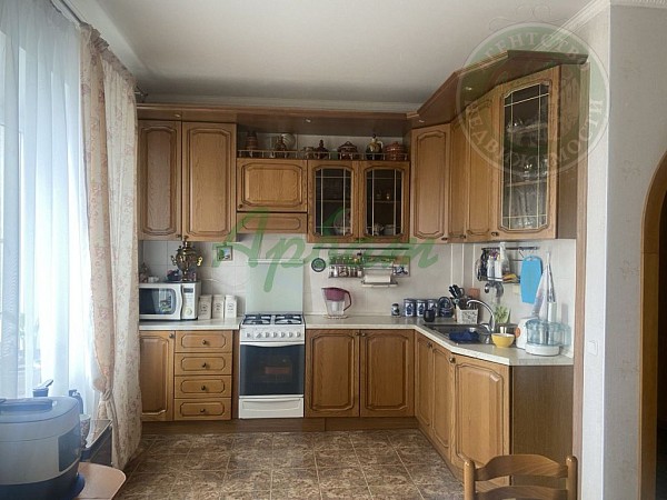 4-к квартира, 180 кв.м. (№14365)