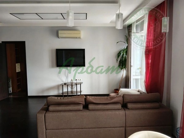 Снять 3-к квартиру, 98 кв.м. (№14673)