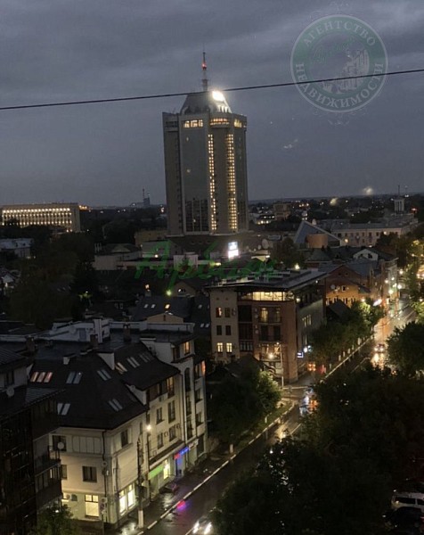 4-к квартира, 180 кв.м. (№13783)