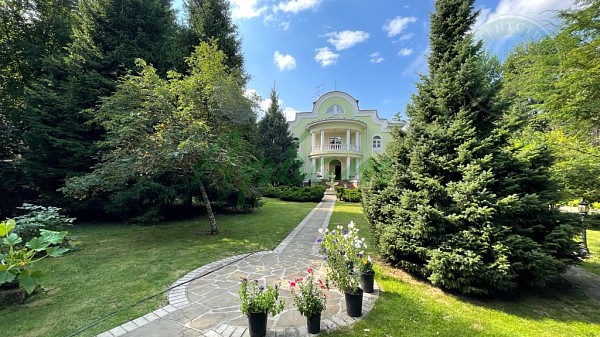 Дом, 841 кв.м. (№14712)