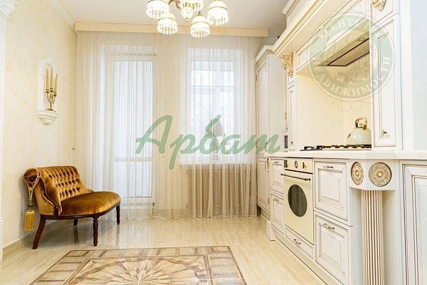 4-к квартира, 155 кв.м. (№14984)